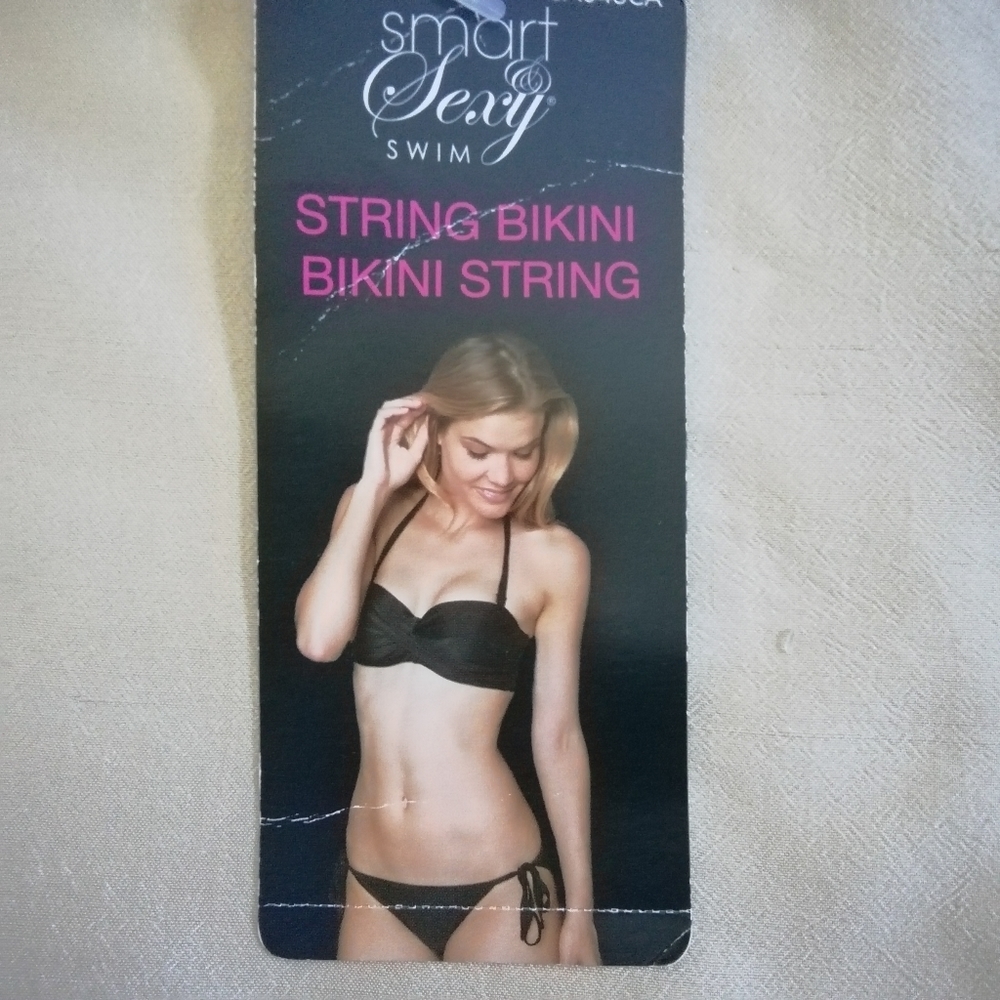 🍀3/$25 Smart & Sexy String Bikini bottoms size L